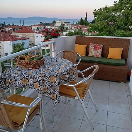 Dom Raspalozen Ni Daleko Ot I Prirodi Apartman